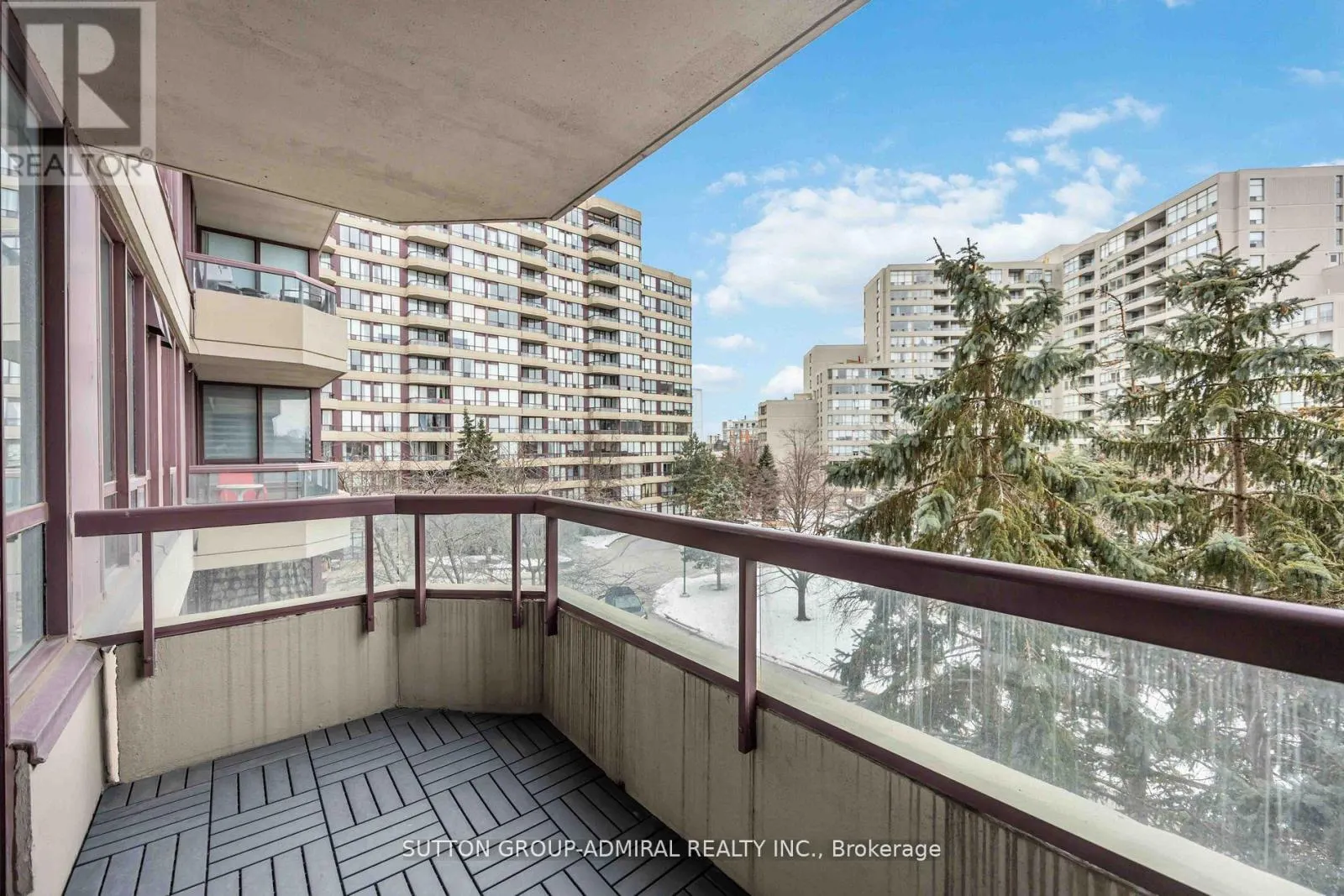 412 - 81 TOWNSGATE DRIVE