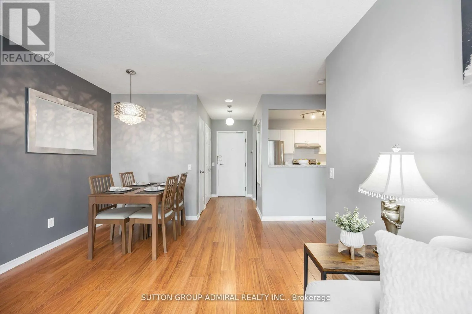 412 - 81 TOWNSGATE DRIVE