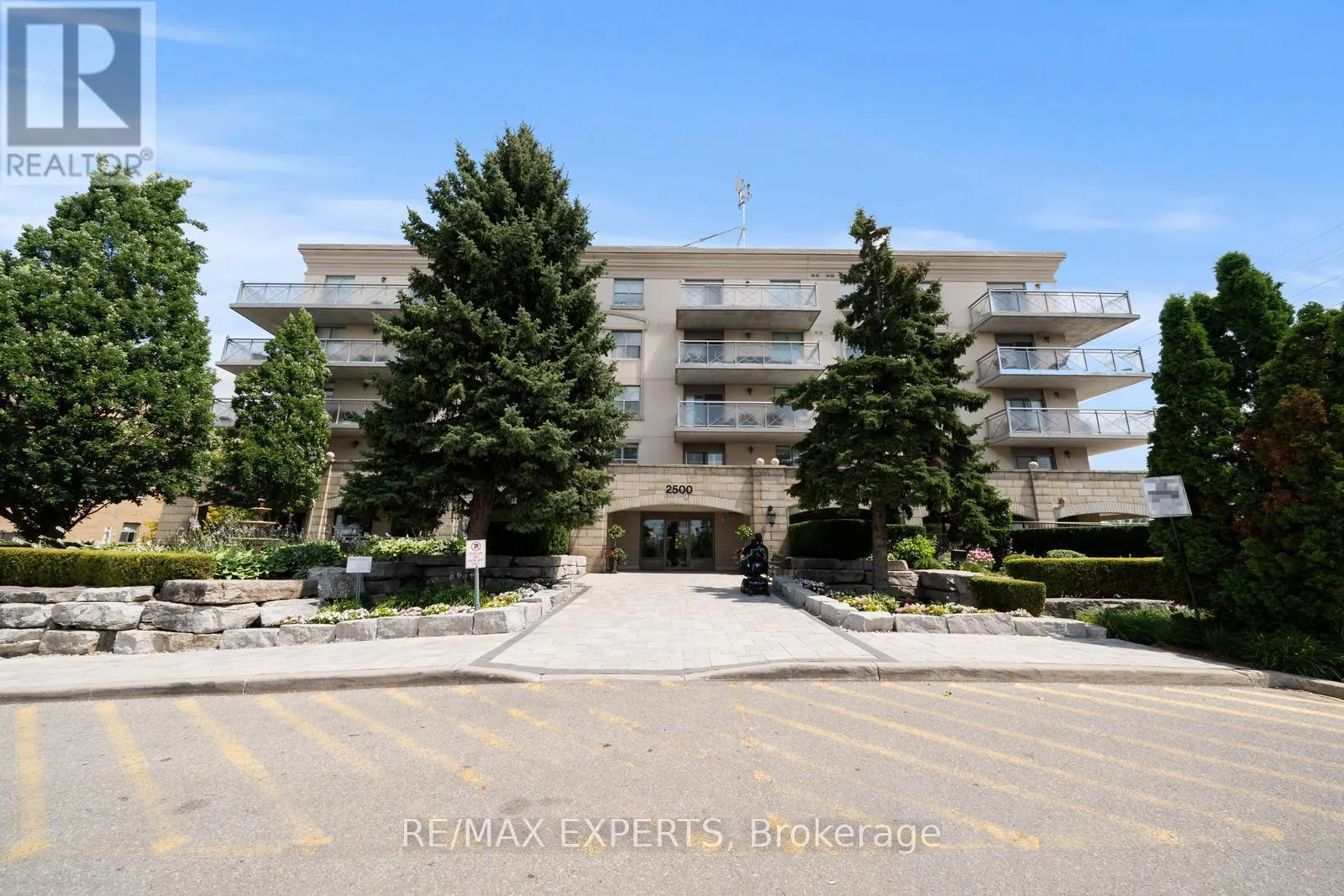 213 - 2500 RUTHERFORD ROAD