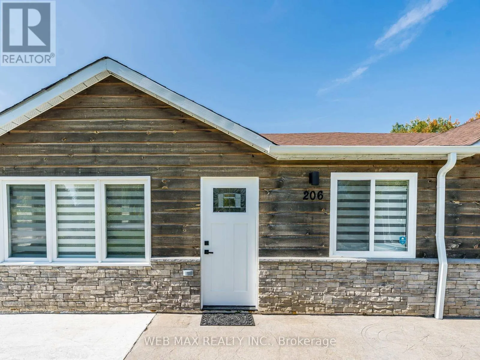 206 PARKVIEW DRIVE