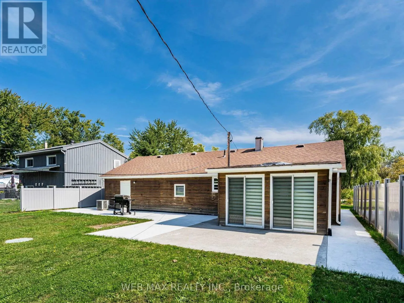 206 PARKVIEW DRIVE