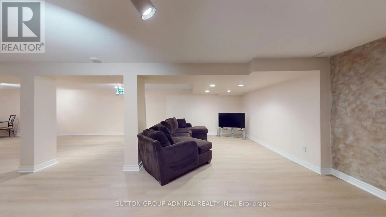 25 FLAMINGO ROAD