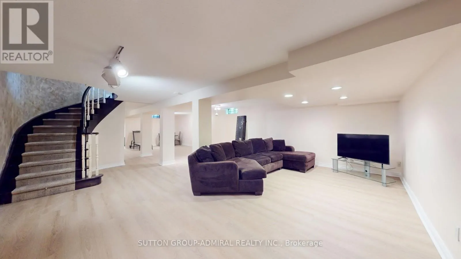 25 FLAMINGO ROAD