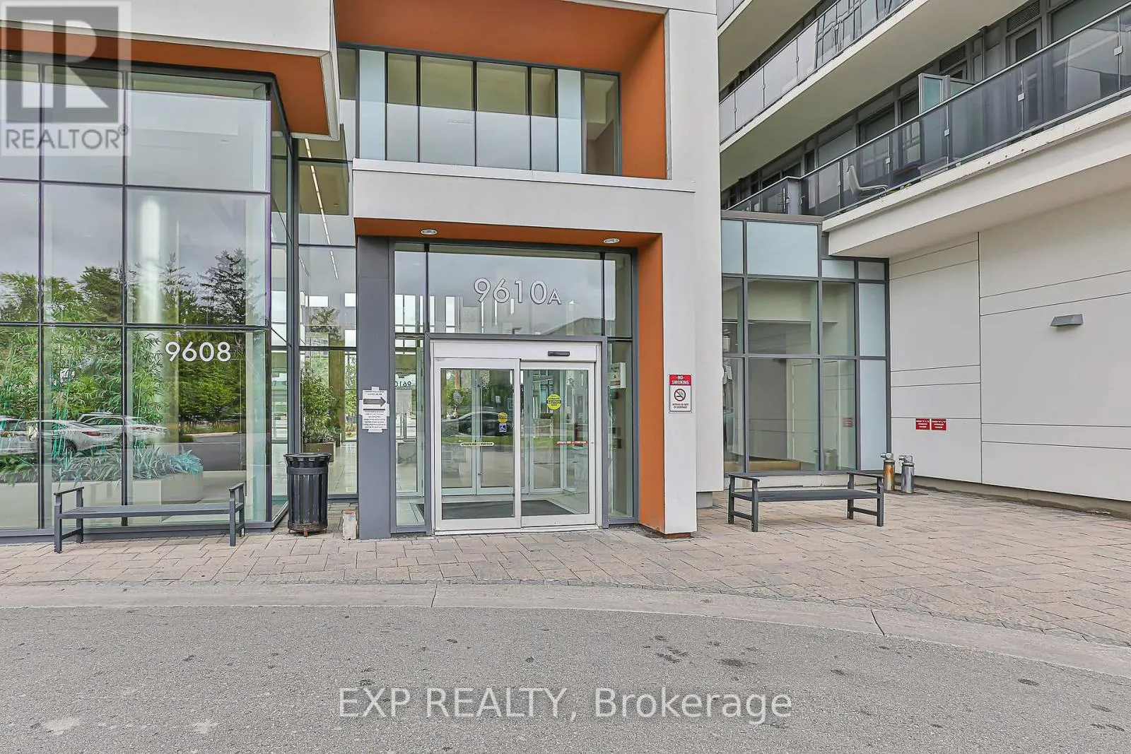 1005 - 9608 YONGE STREET