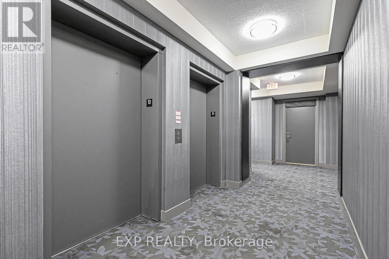 1005 - 9608 YONGE STREET