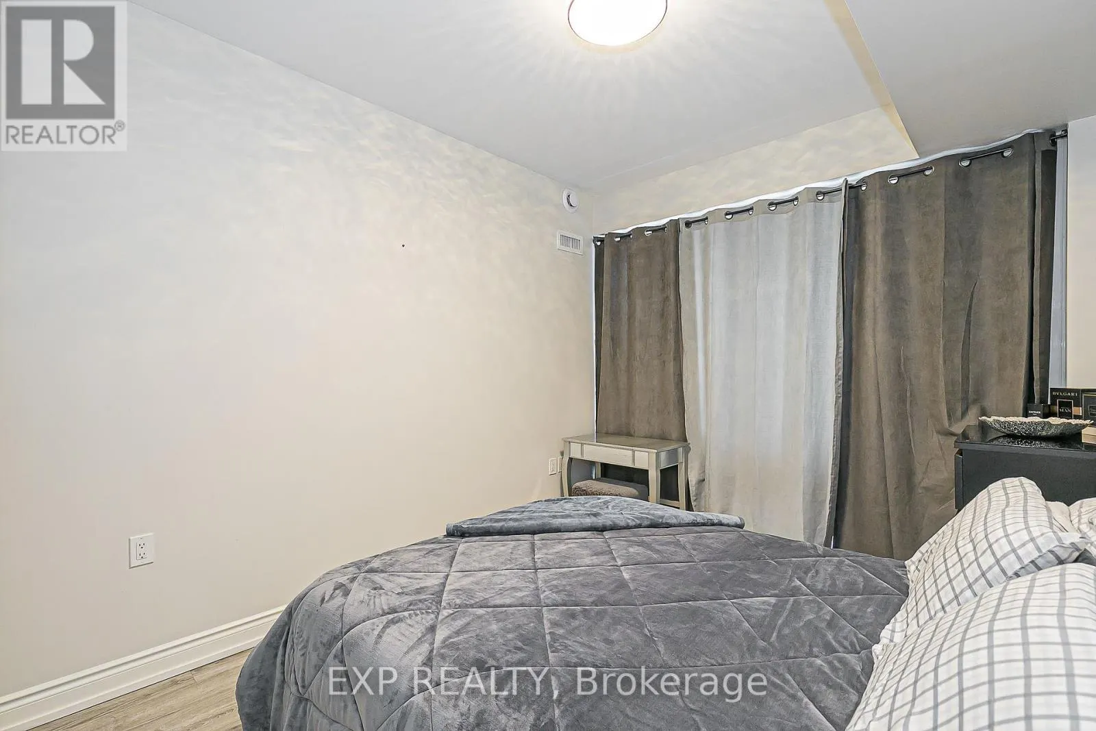 1005 - 9608 YONGE STREET