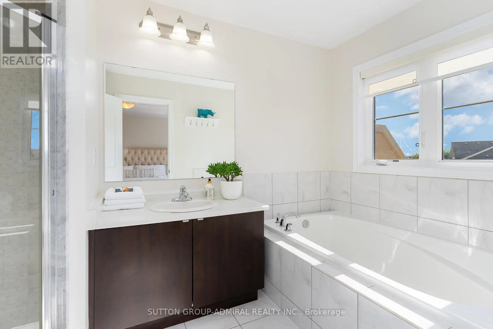 32 GRAND TRUNK AVENUE