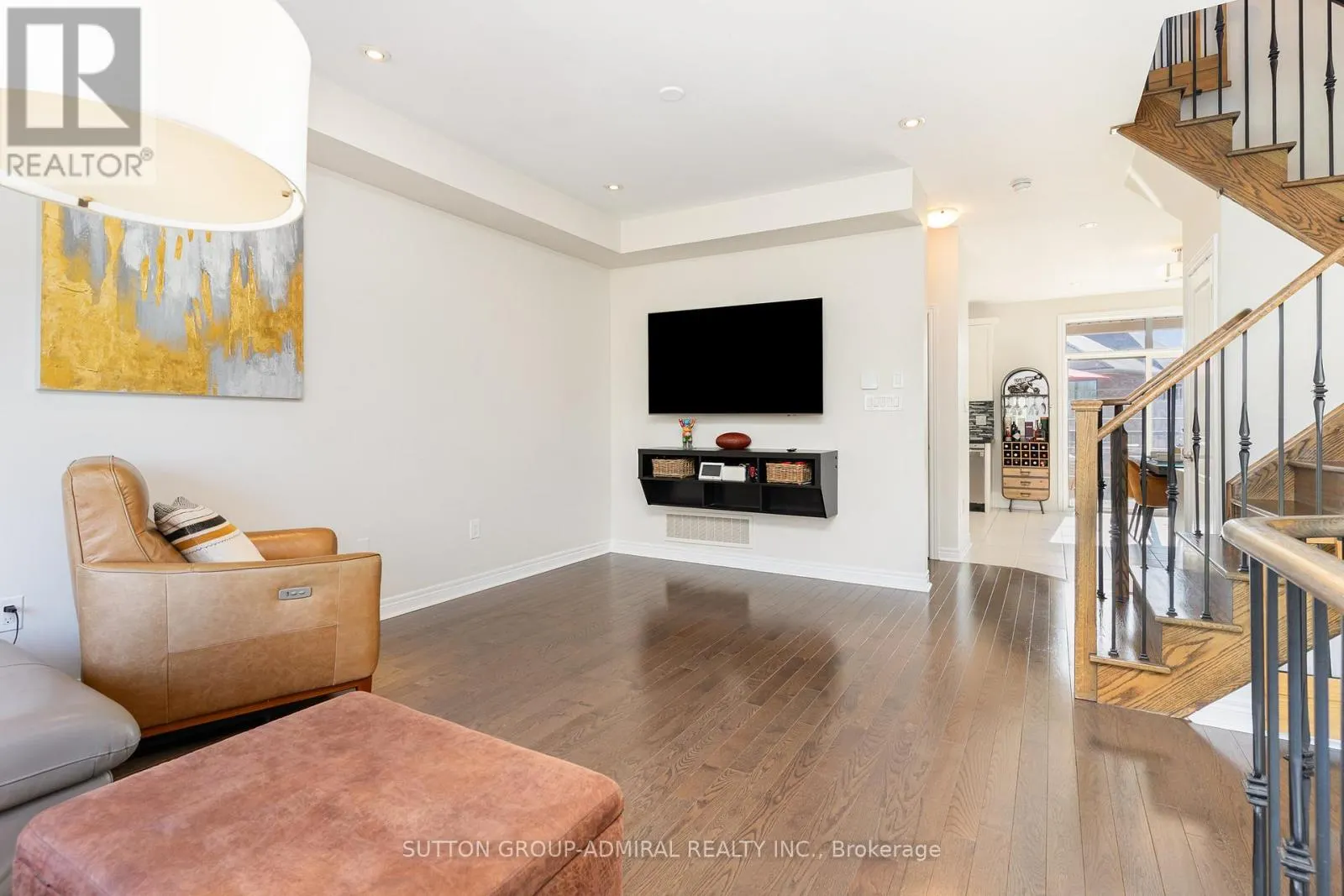 32 GRAND TRUNK AVENUE