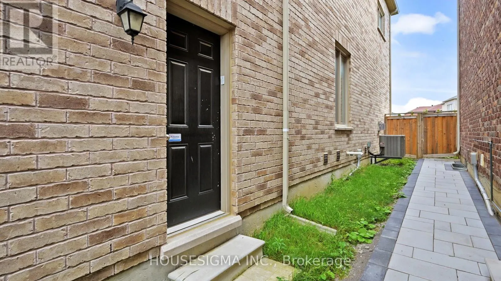 25 DEER PASS ROAD