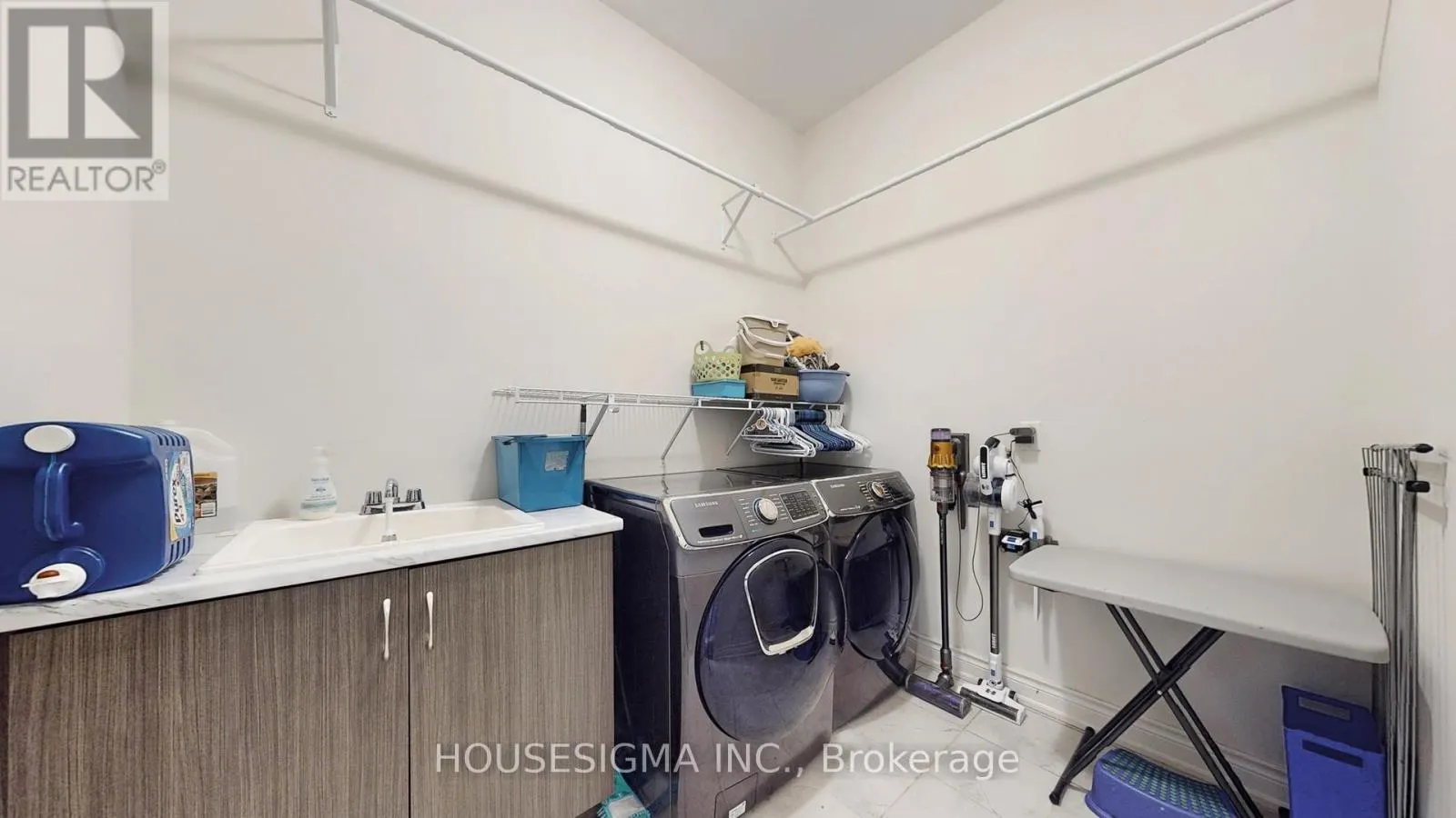 25 DEER PASS ROAD