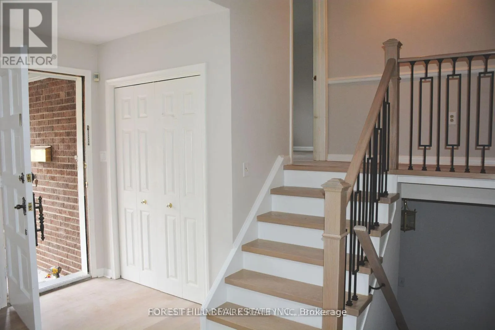 15 BANFIELD AVENUE