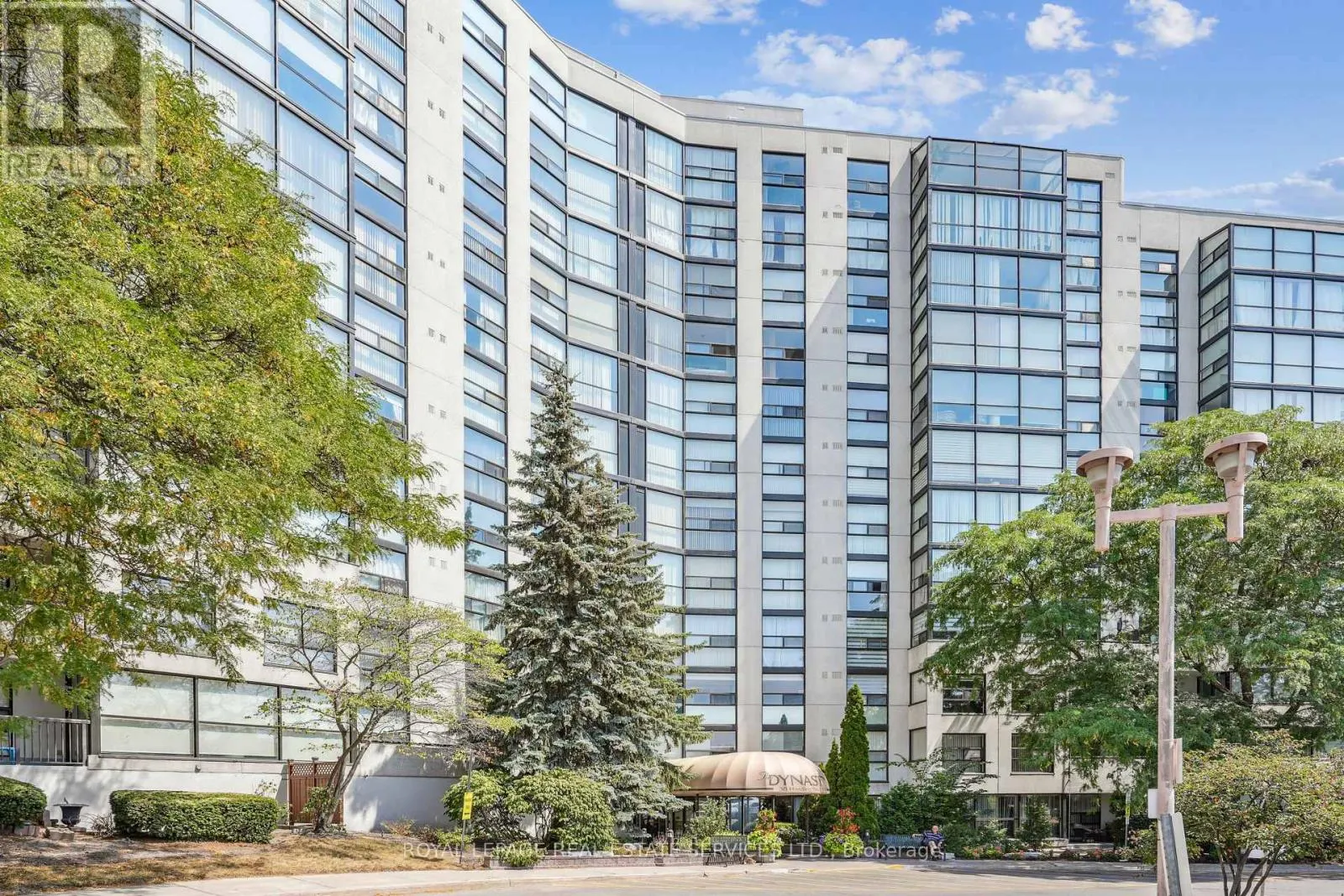 417 - 30 HARDING BOULEVARD W
