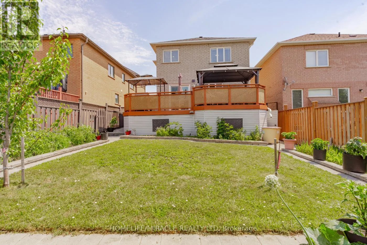 60 FOREST FOUNTAIN DRIVE