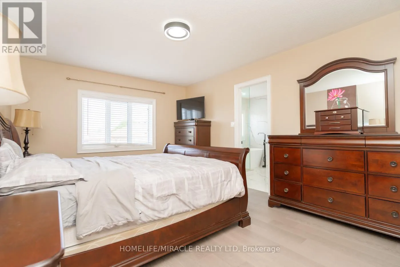 60 FOREST FOUNTAIN DRIVE