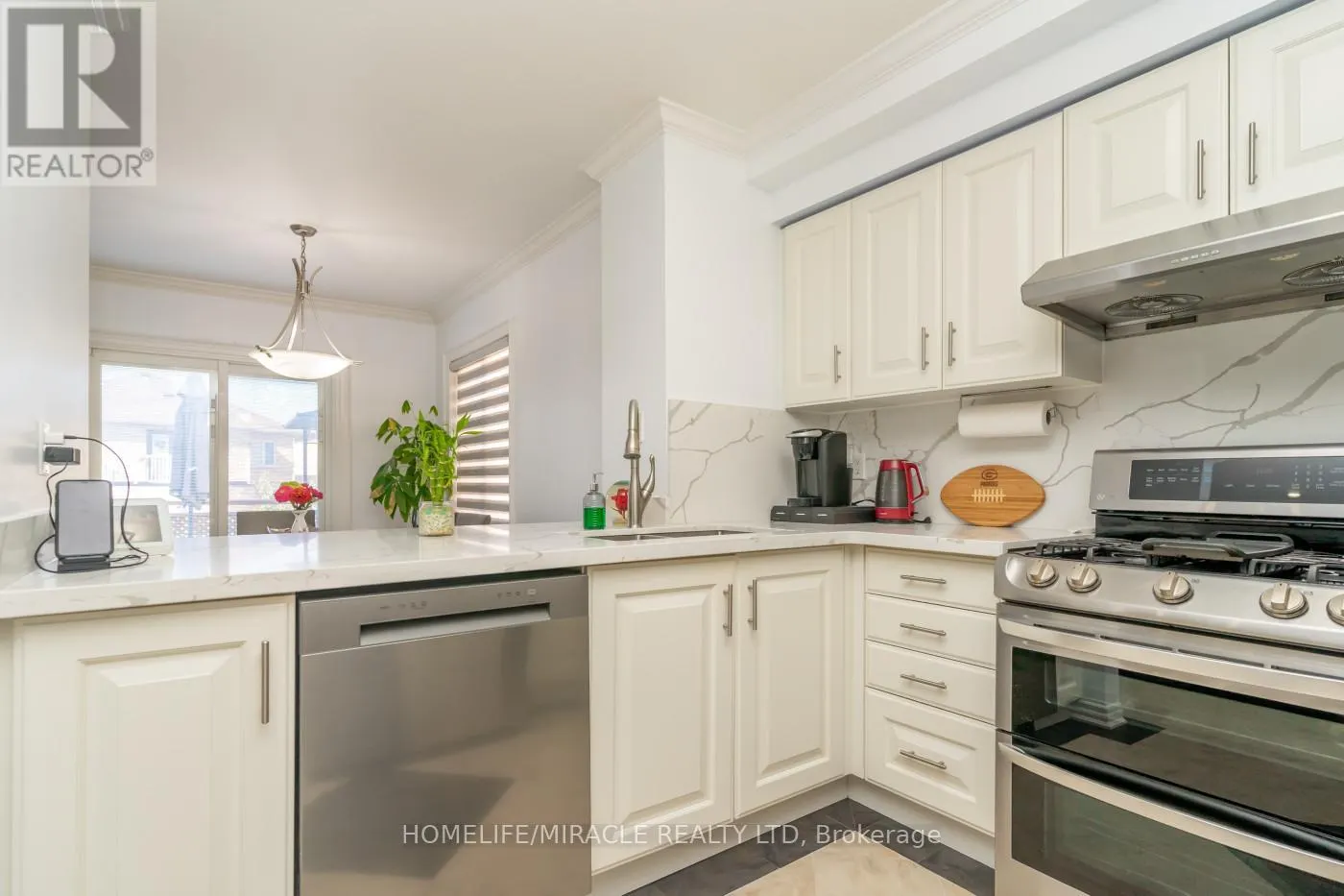 60 FOREST FOUNTAIN DRIVE