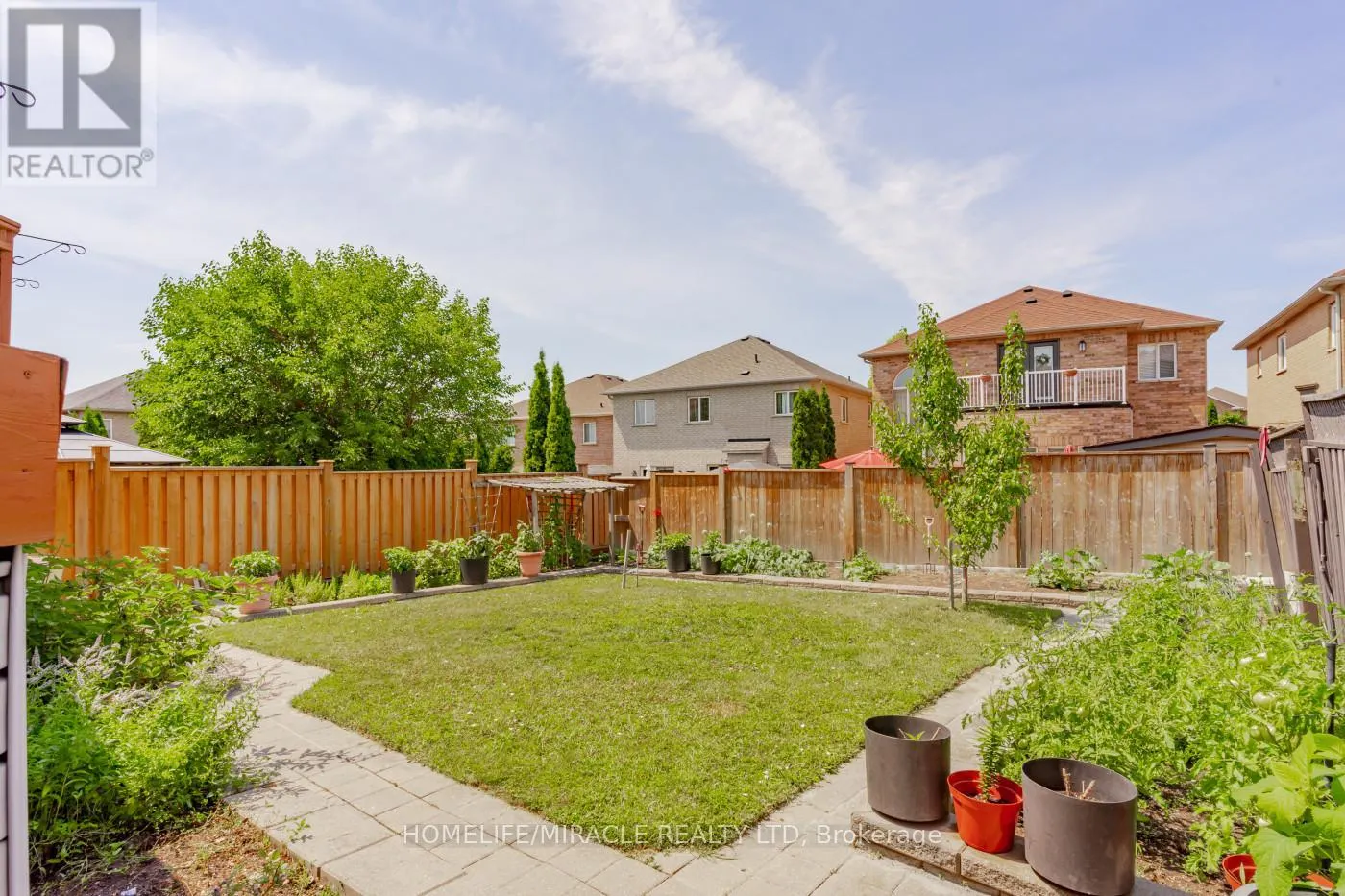 60 FOREST FOUNTAIN DRIVE