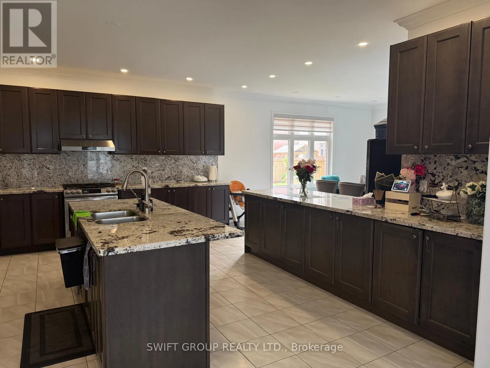 UPPER - 147 MCCANN CRESCENT