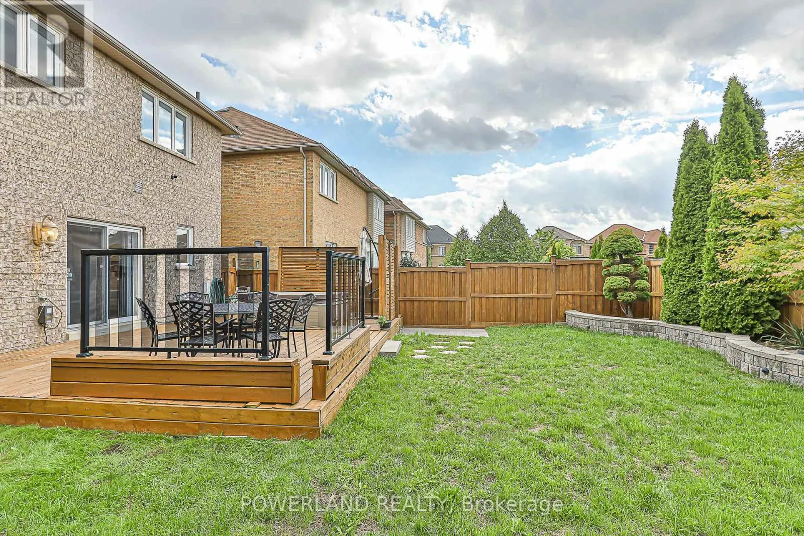 32 RALPH CHALMERS AVENUE