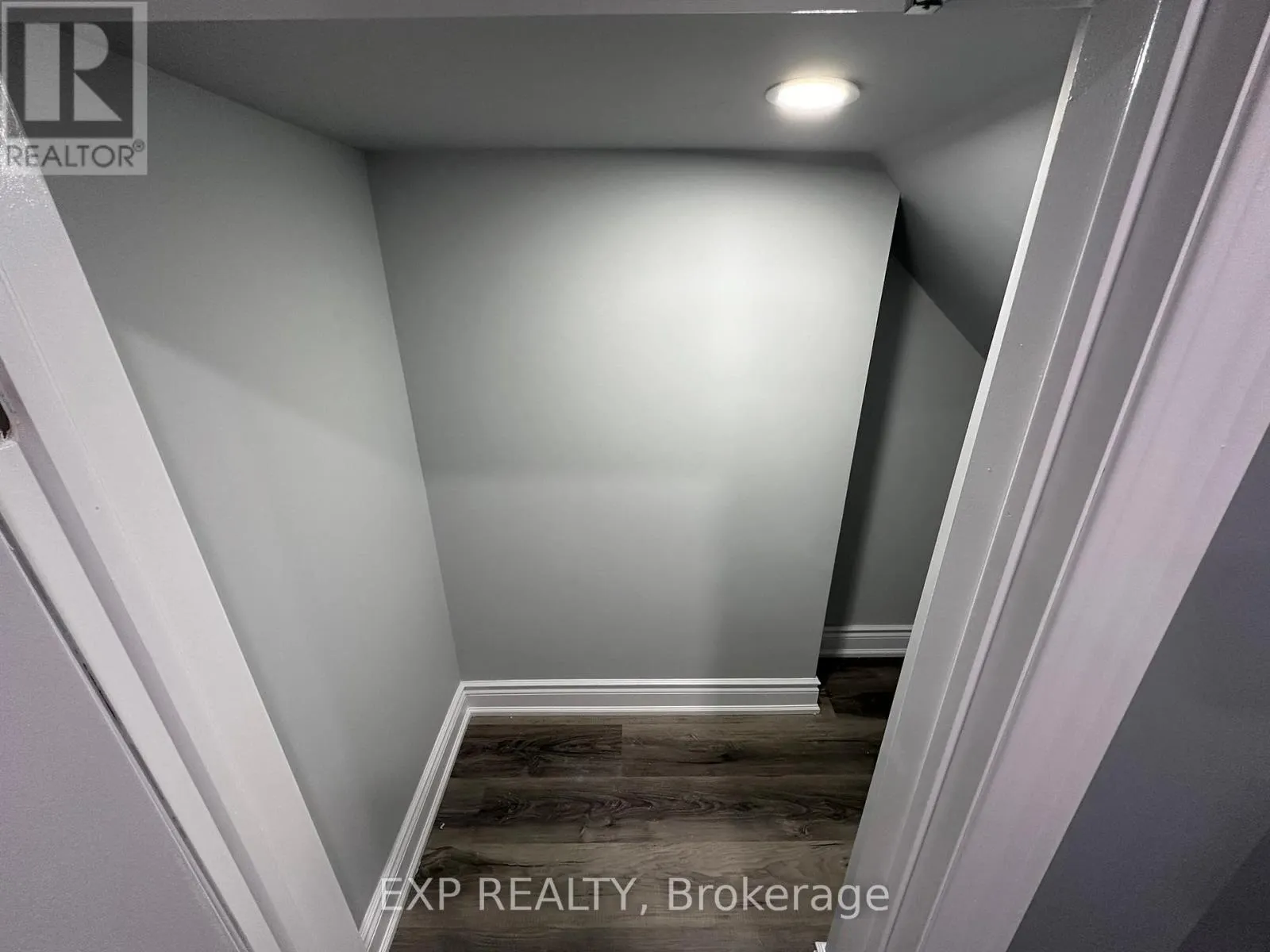 31 LORNE THOMAS PLACE