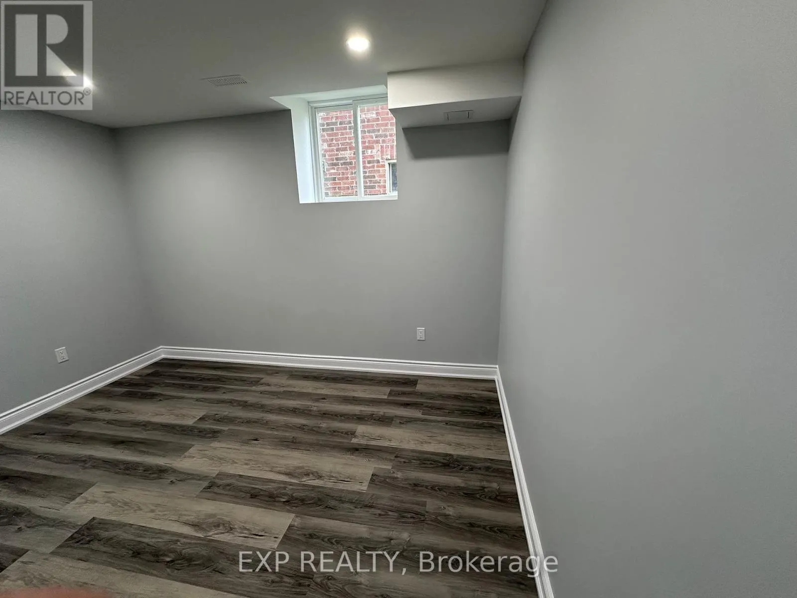 31 LORNE THOMAS PLACE