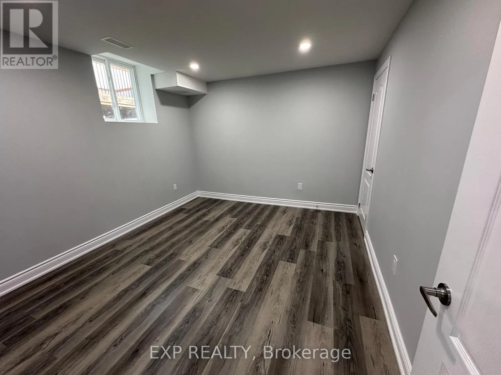 31 LORNE THOMAS PLACE