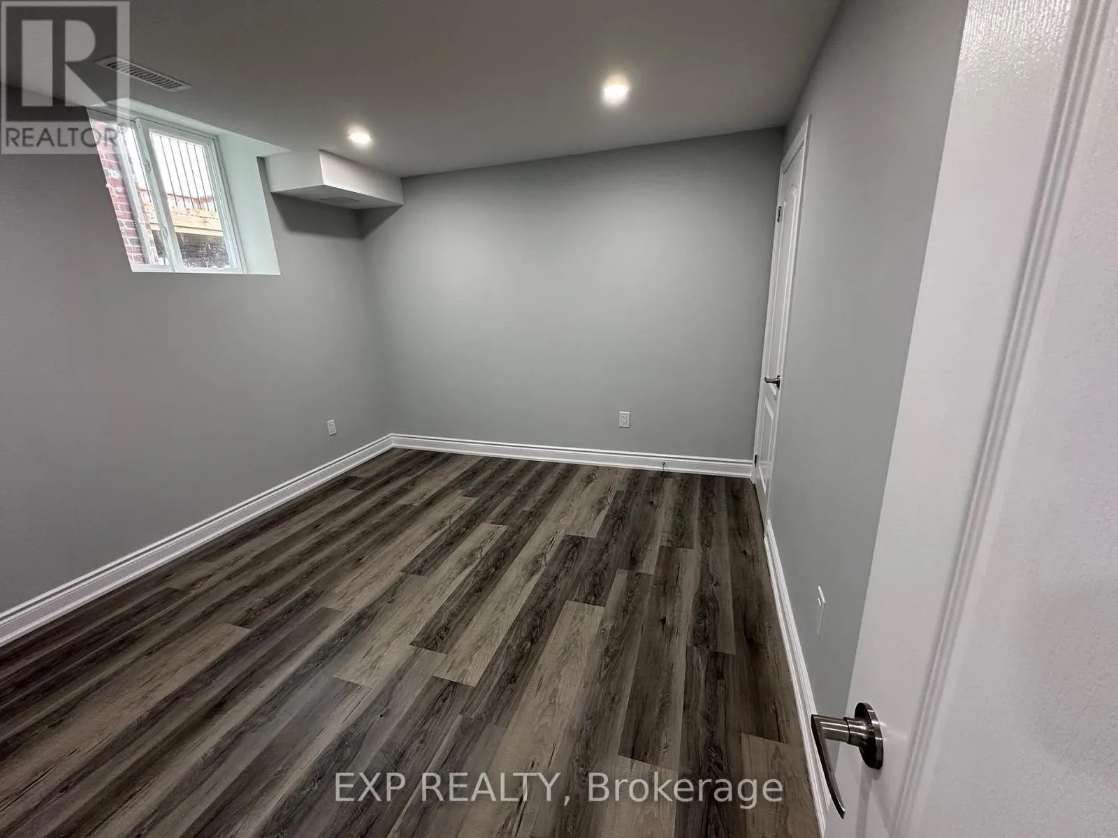 31 LORNE THOMAS PLACE