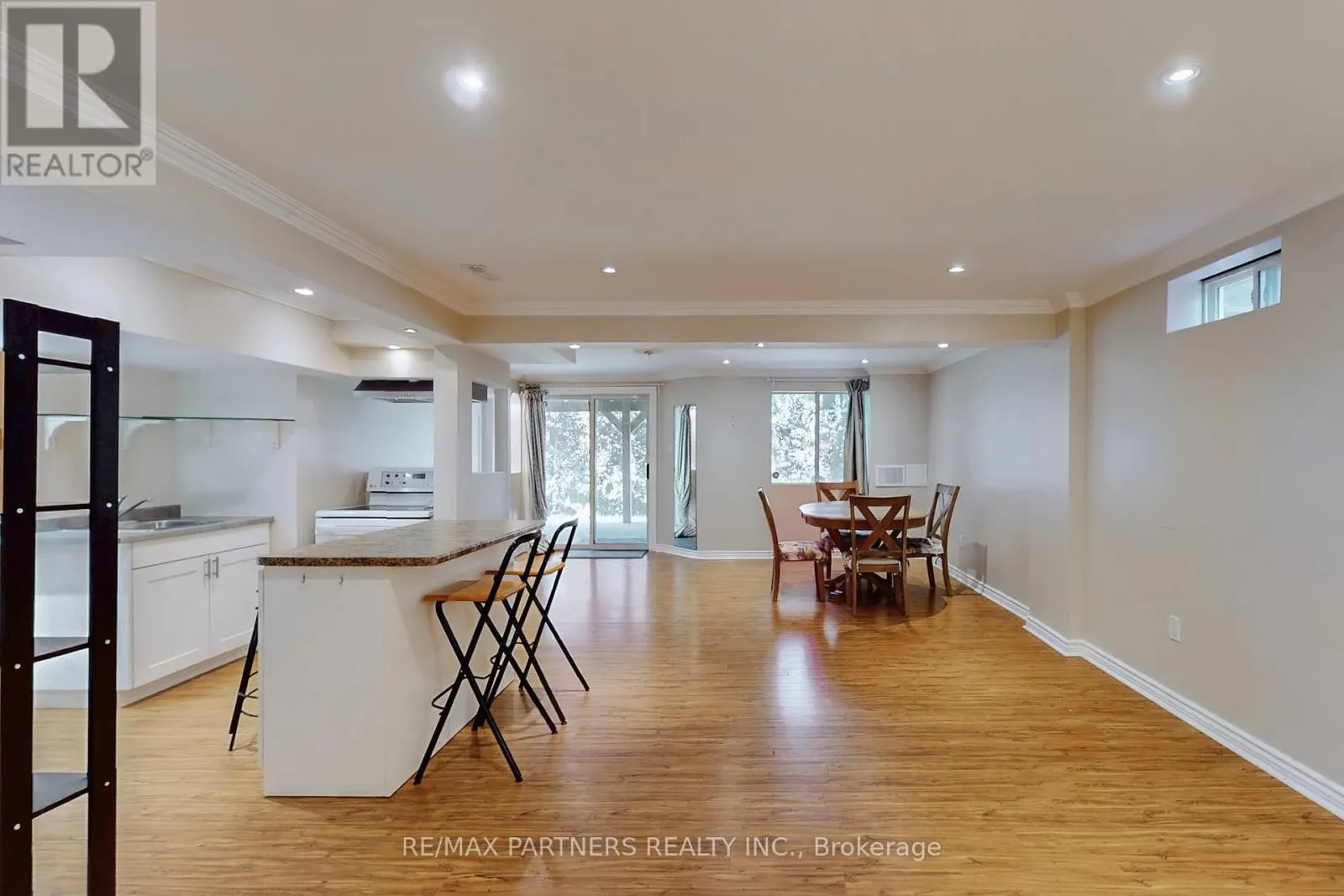 26 SANDFIELD DRIVE