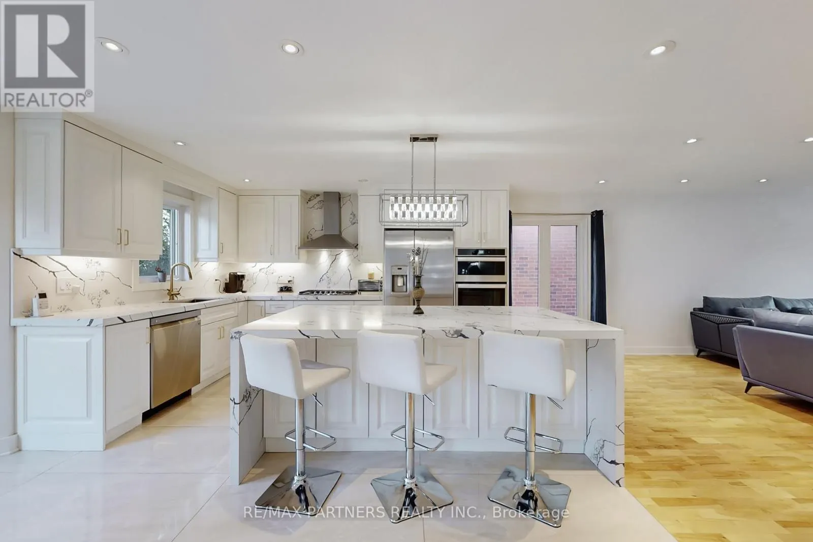 26 SANDFIELD DRIVE