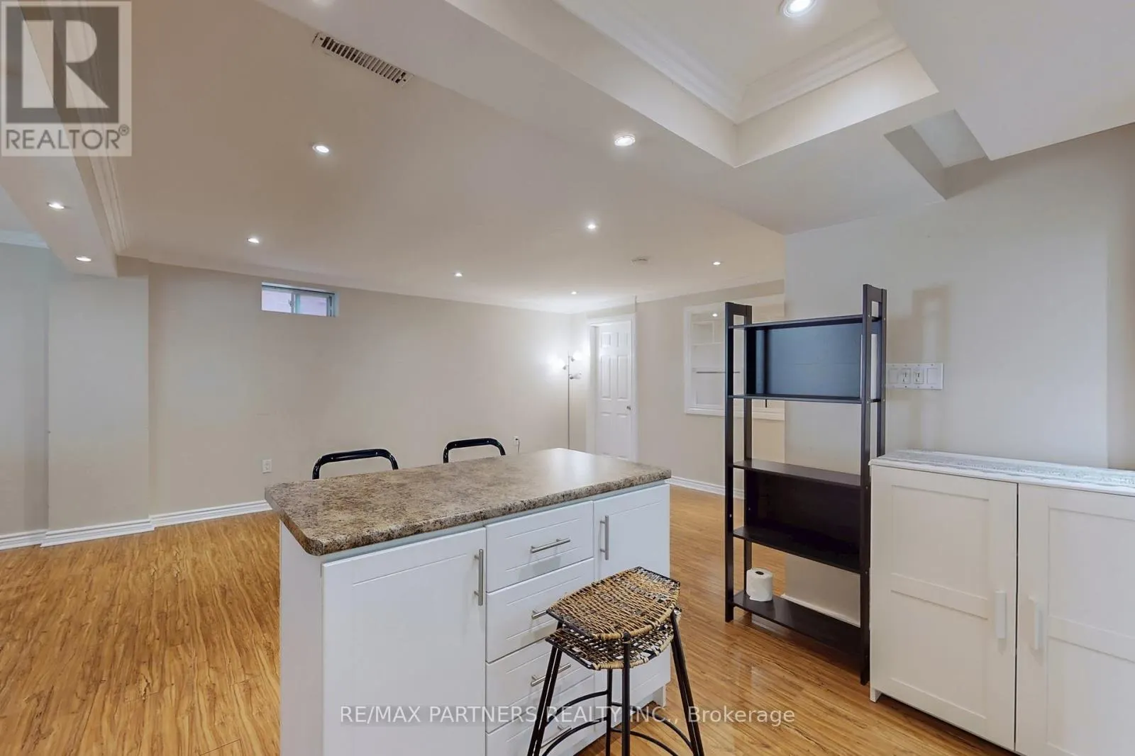 26 SANDFIELD DRIVE