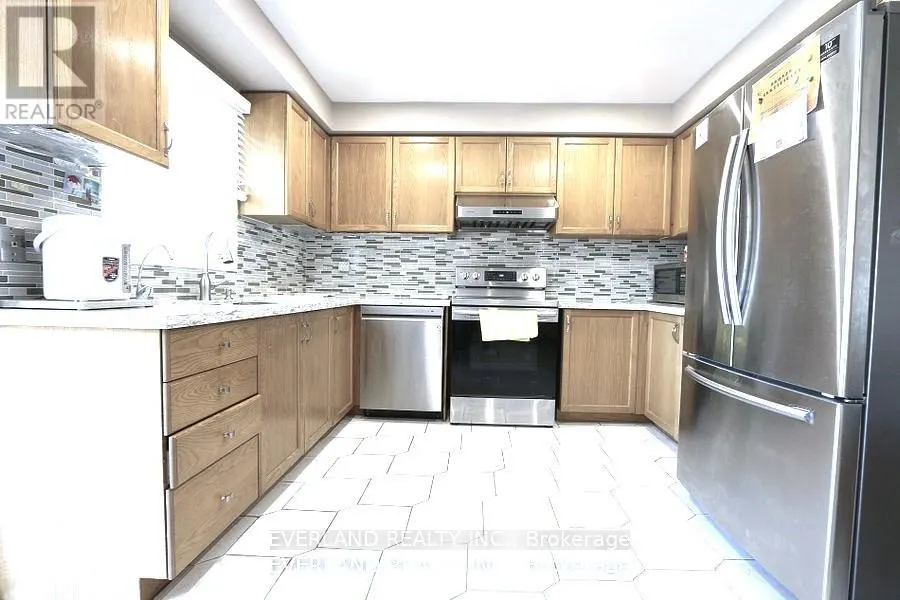 87 KYLA CRESCENT