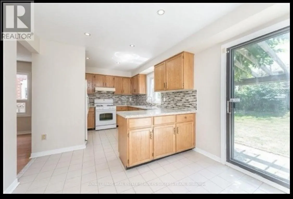 33 HEMLOCK DRIVE