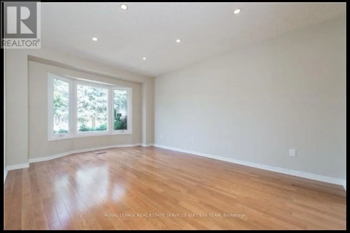 33 HEMLOCK DRIVE