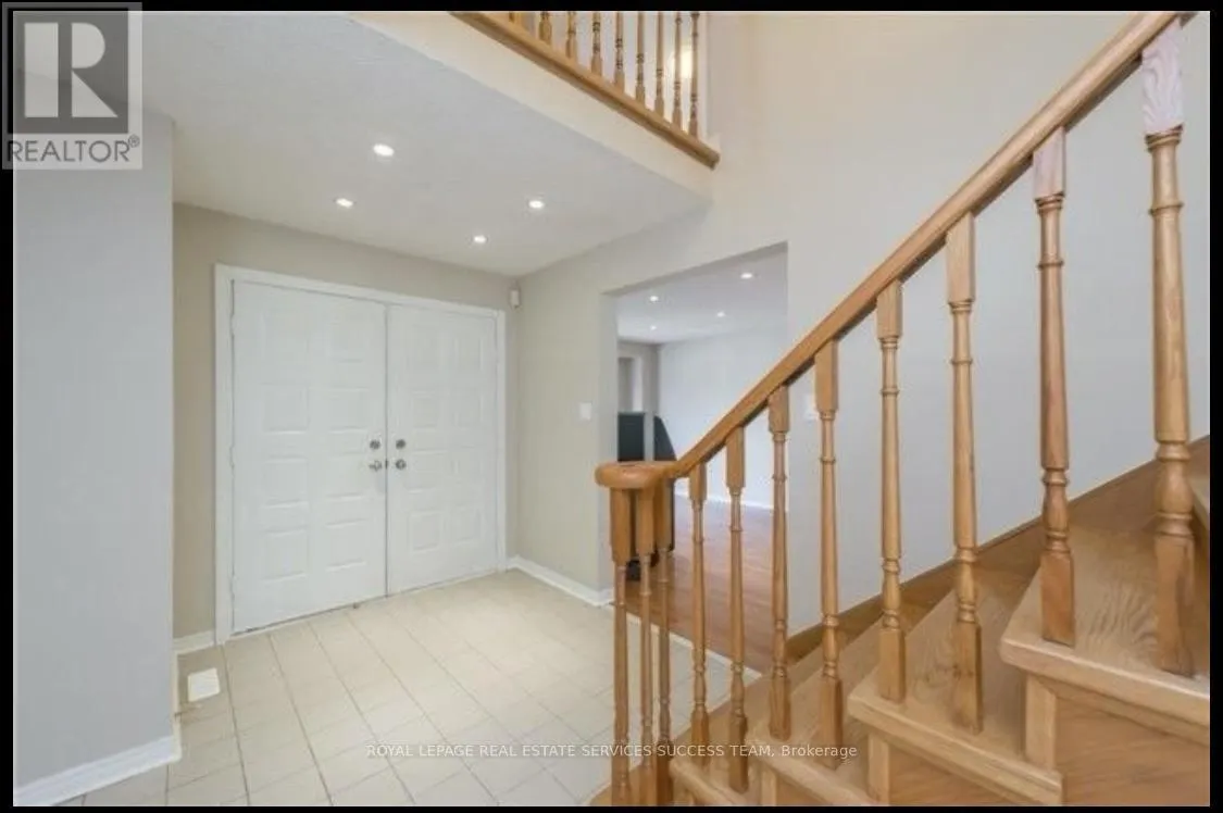33 HEMLOCK DRIVE