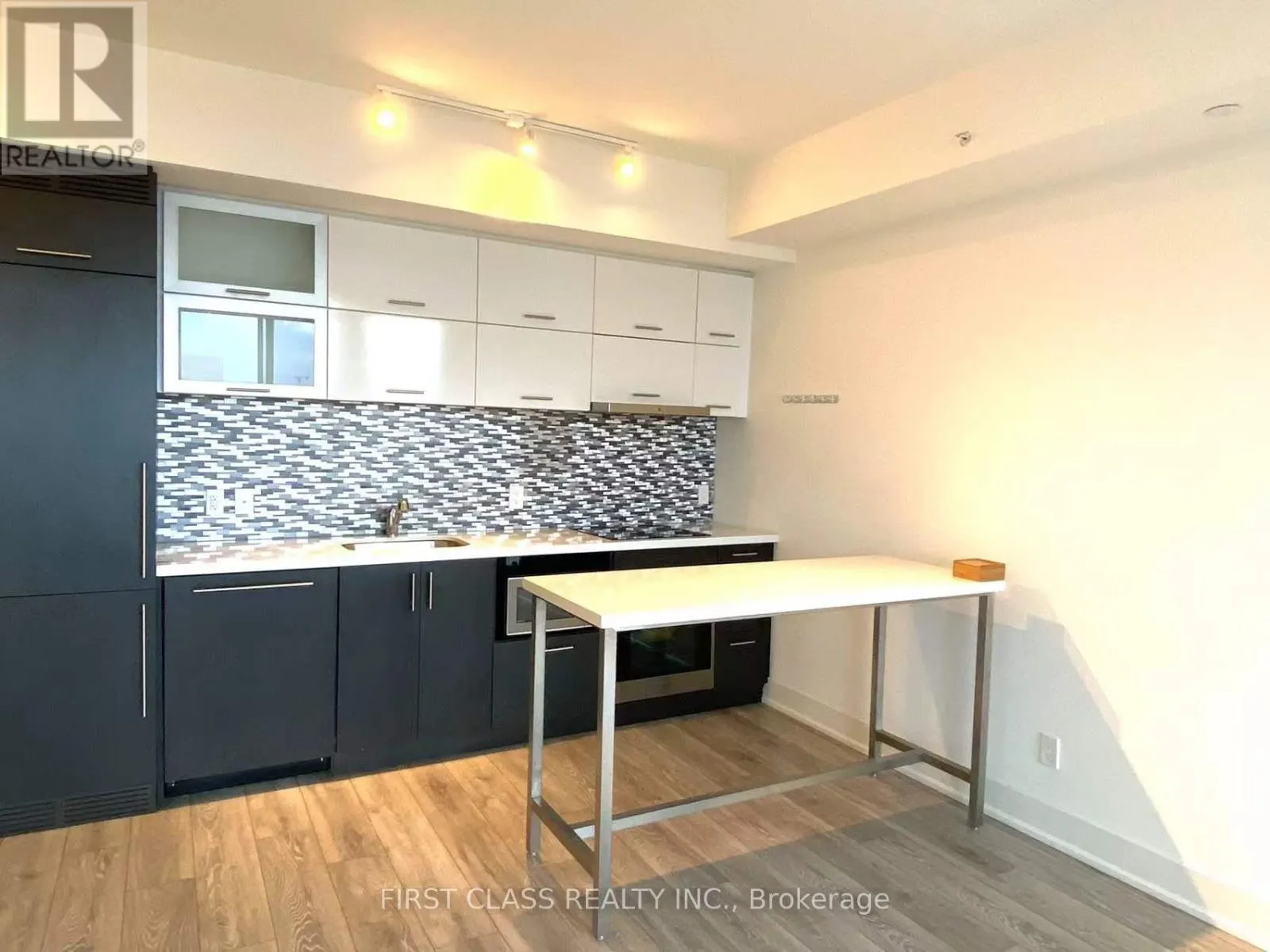 1502 - 8081 BIRCHMOUNT ROAD