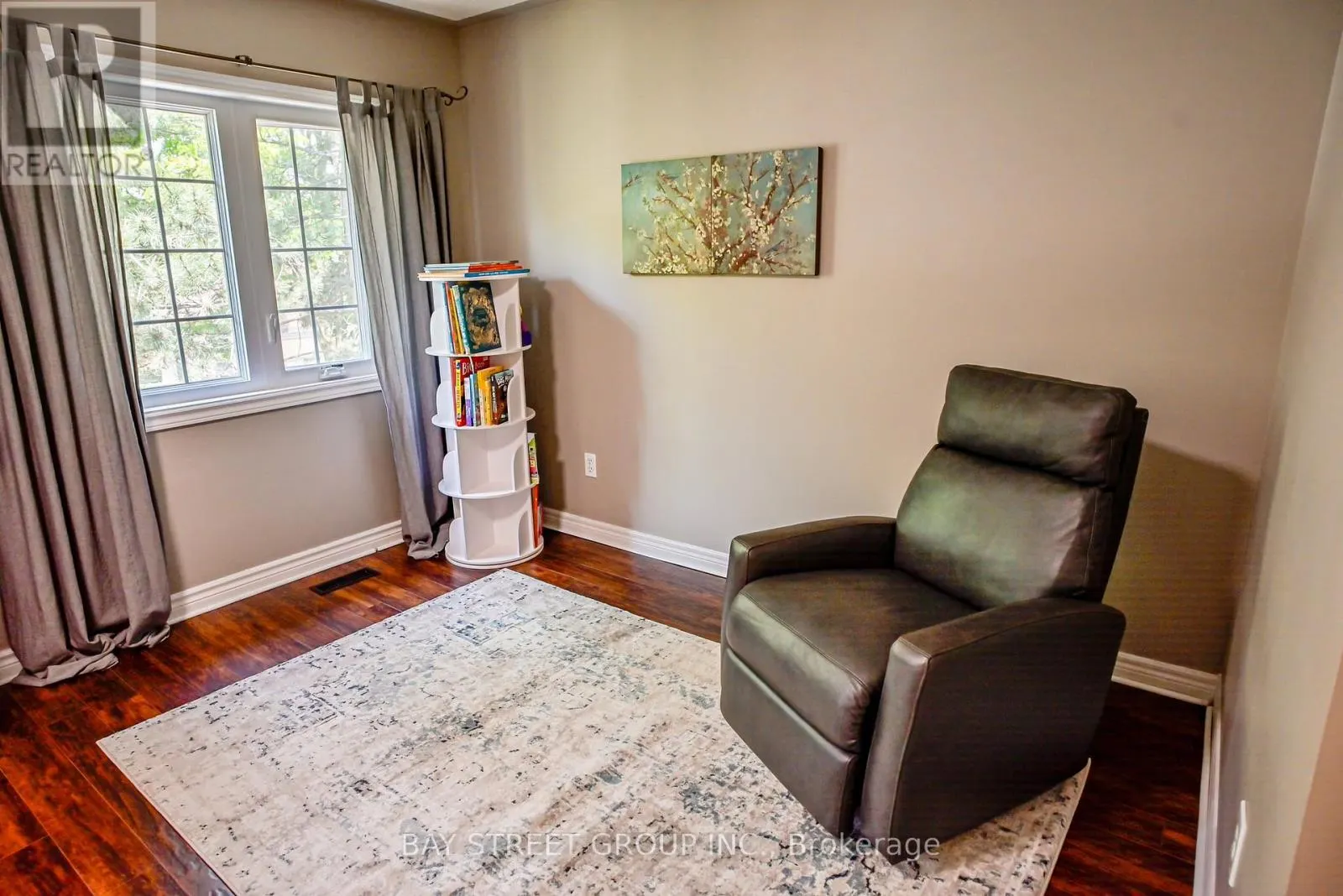 125 - 190 HARDING BOULEVARD W