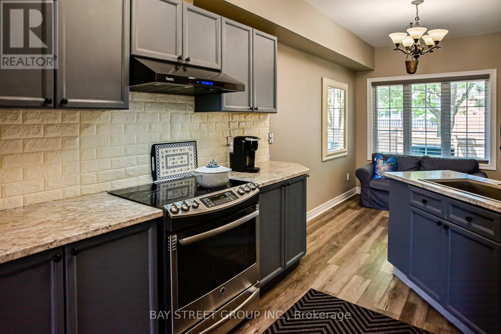 125 - 190 HARDING BOULEVARD W