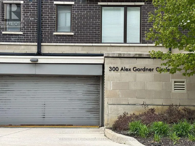 57 - 300 ALEX GARDNER CIRCLE
