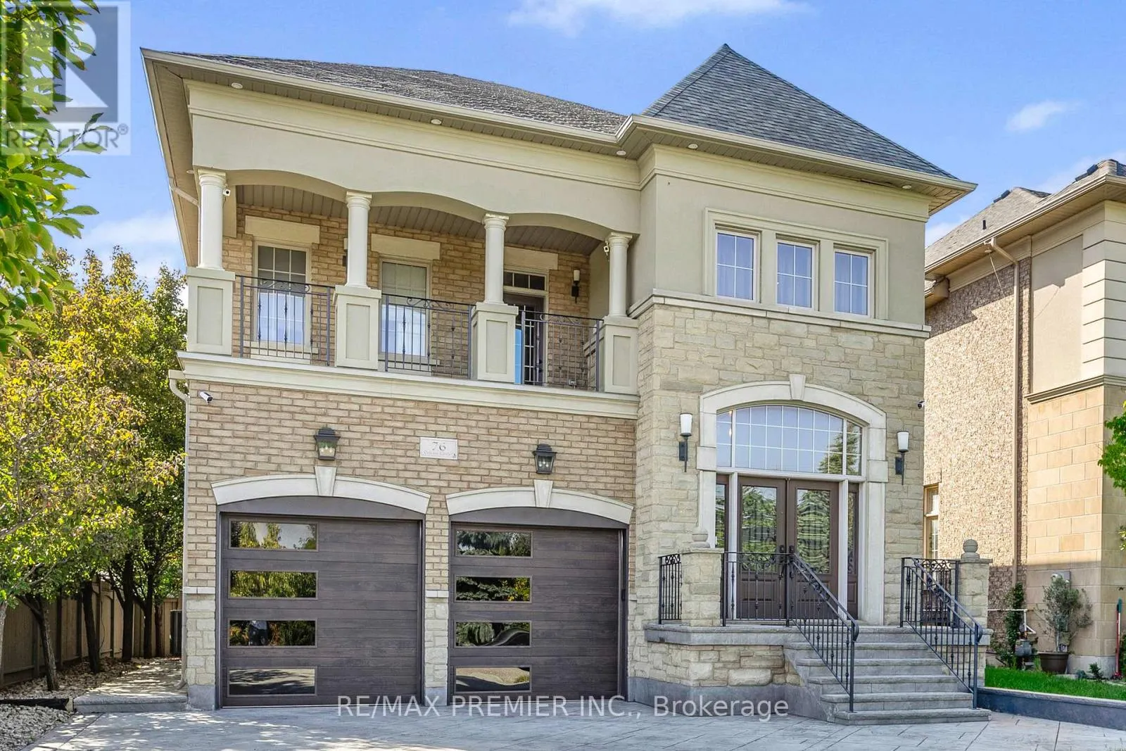 76 ORLEANS CIRCLE