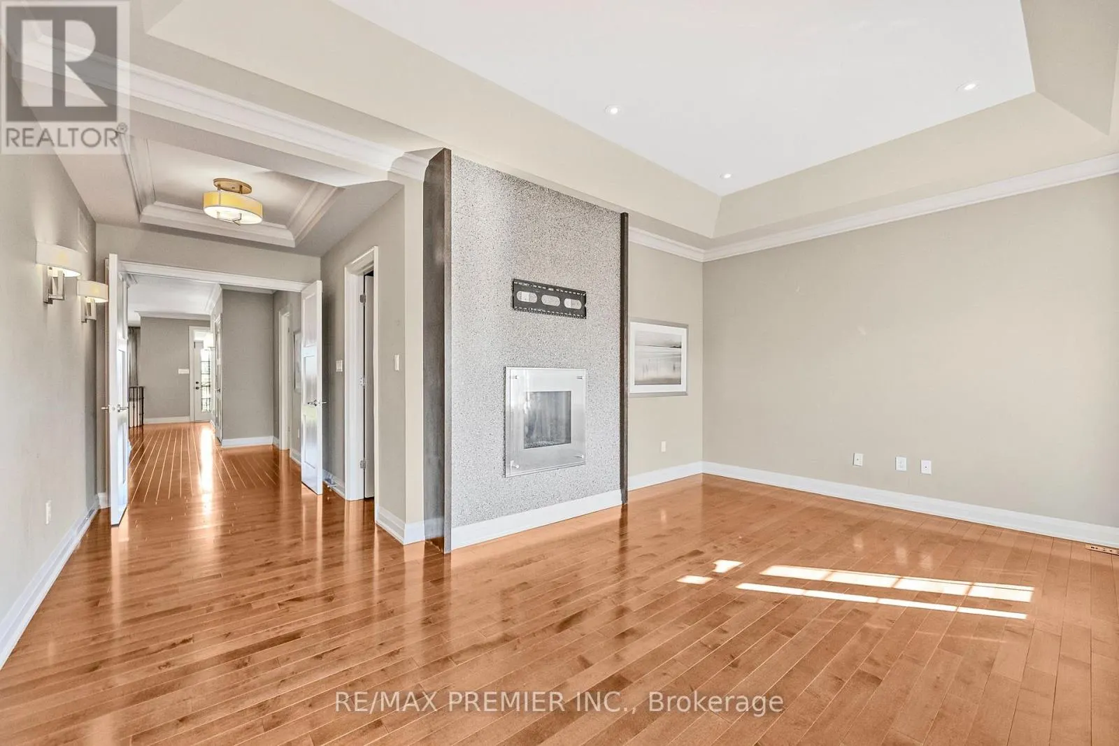 76 ORLEANS CIRCLE