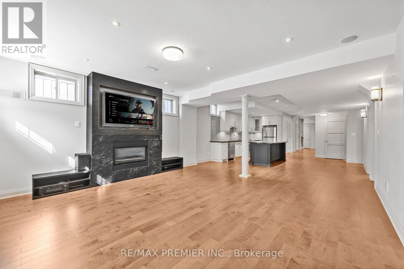 76 ORLEANS CIRCLE