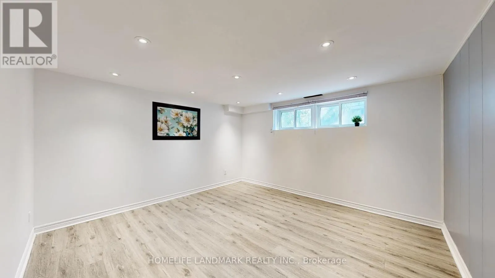 11 UPLANDS AVENUE