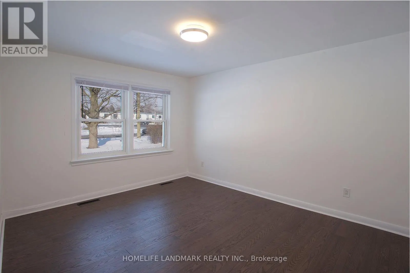 11 UPLANDS AVENUE