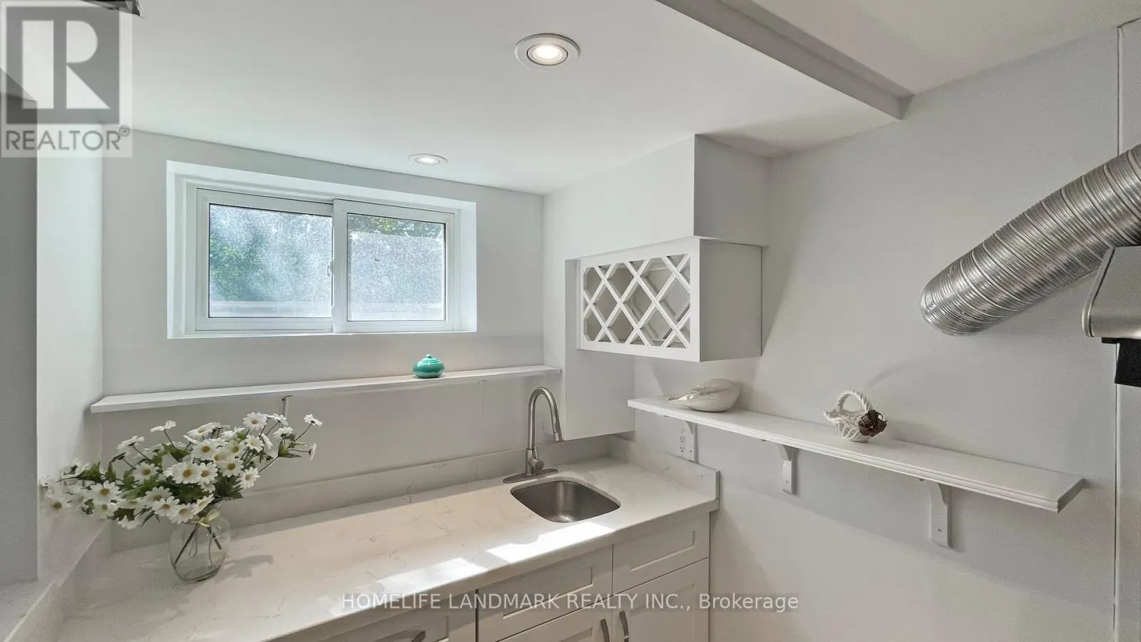 11 UPLANDS AVENUE