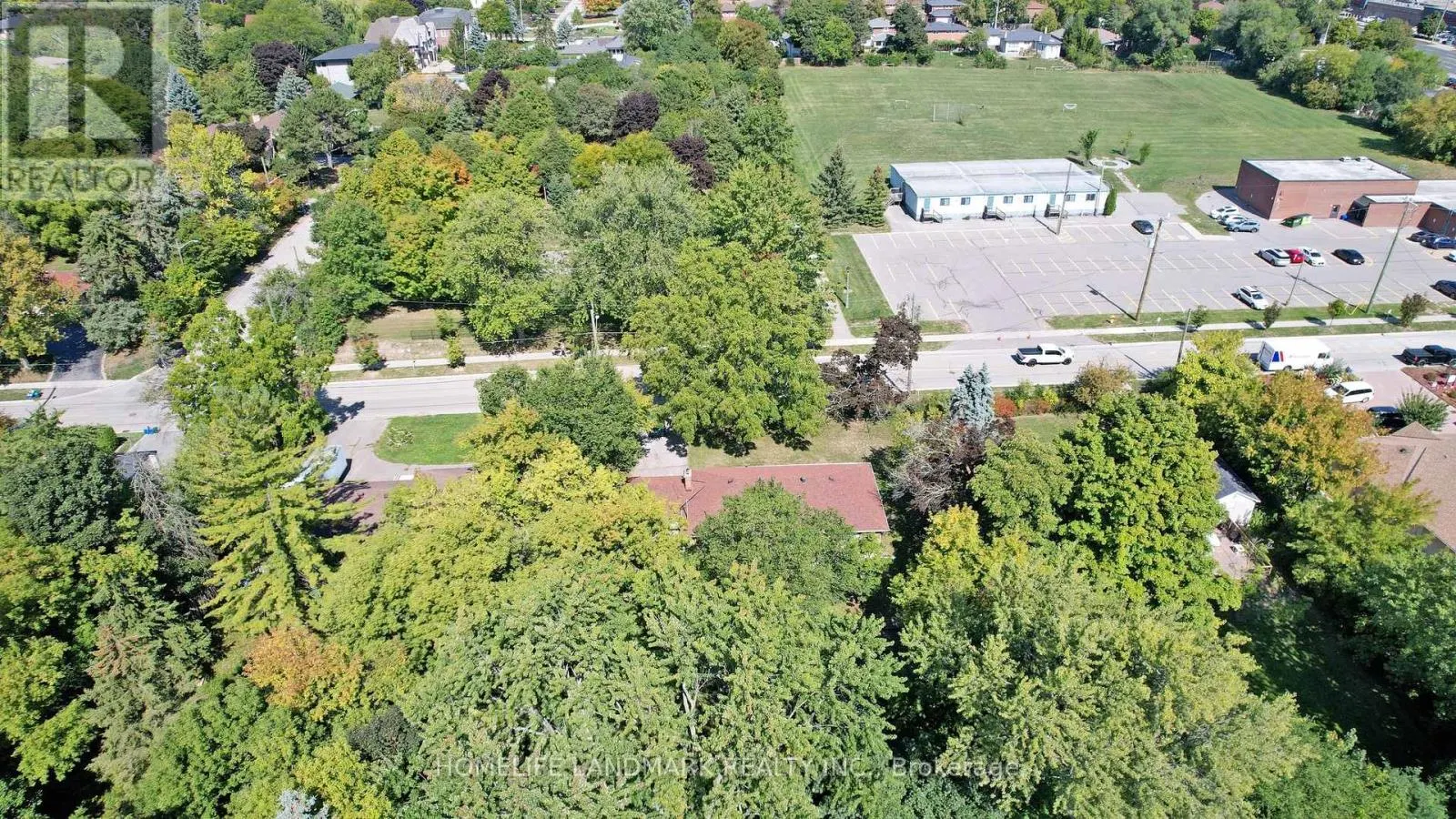 11 UPLANDS AVENUE