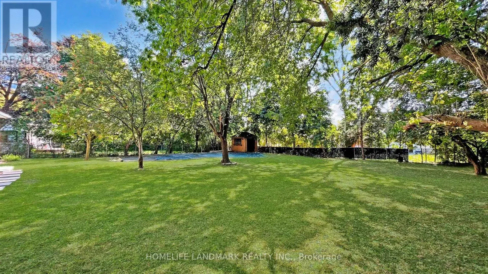 11 UPLANDS AVENUE