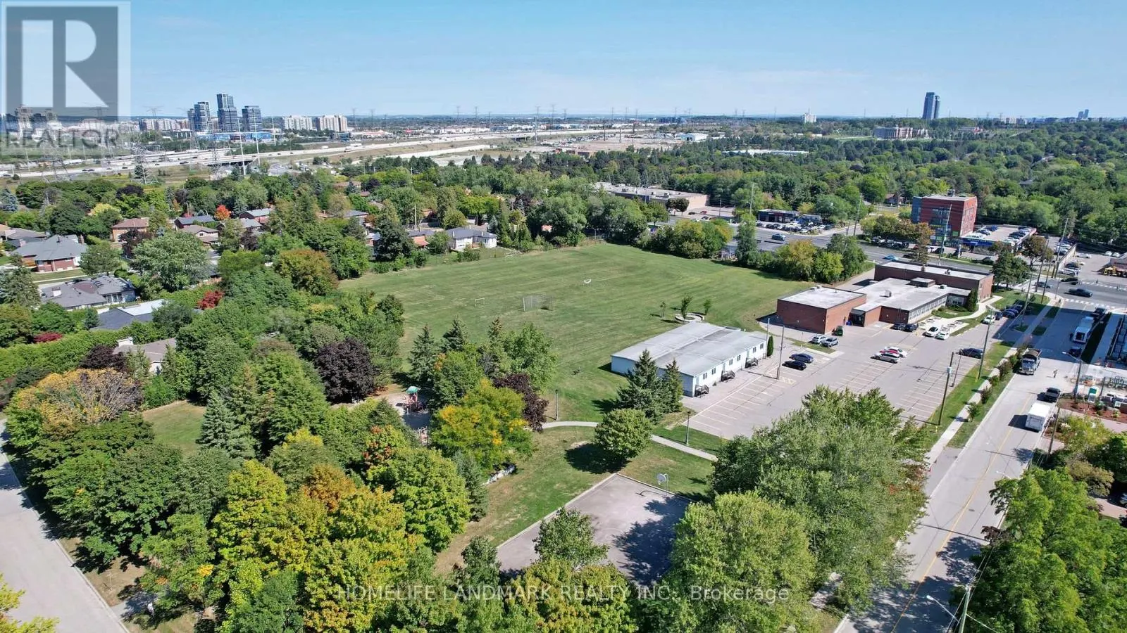 11 UPLANDS AVENUE