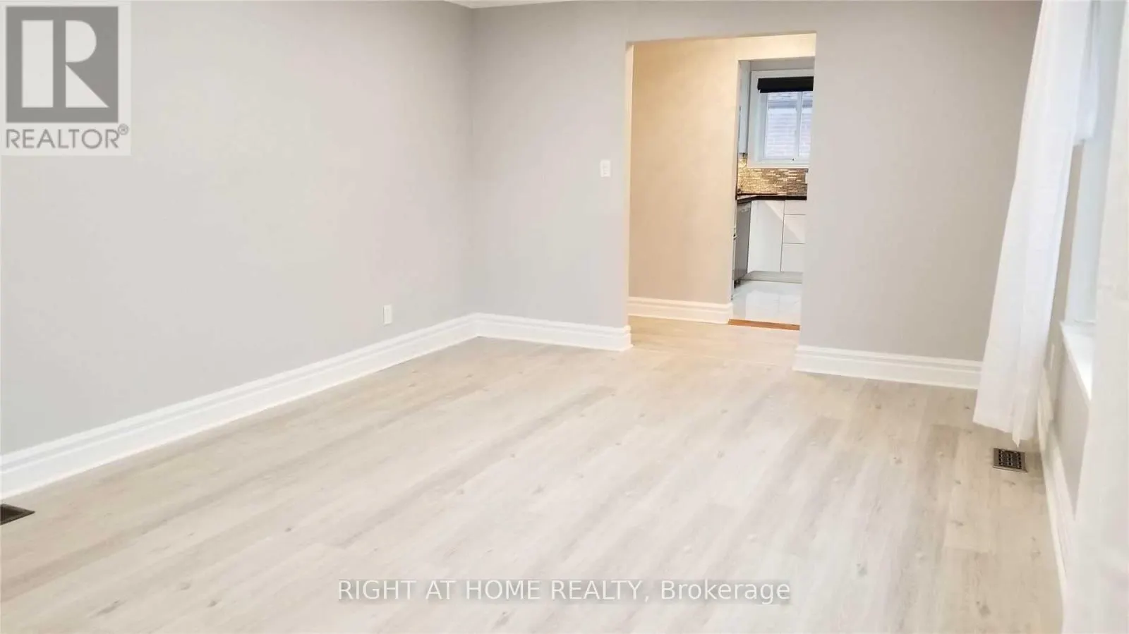MAIN FLOOR - 409 MARYBAY CRESCENT