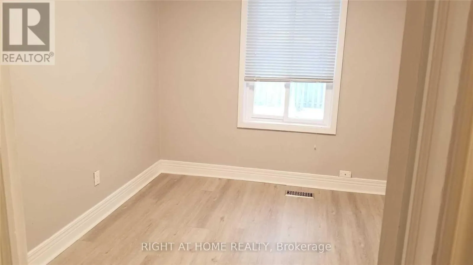 MAIN FLOOR - 409 MARYBAY CRESCENT