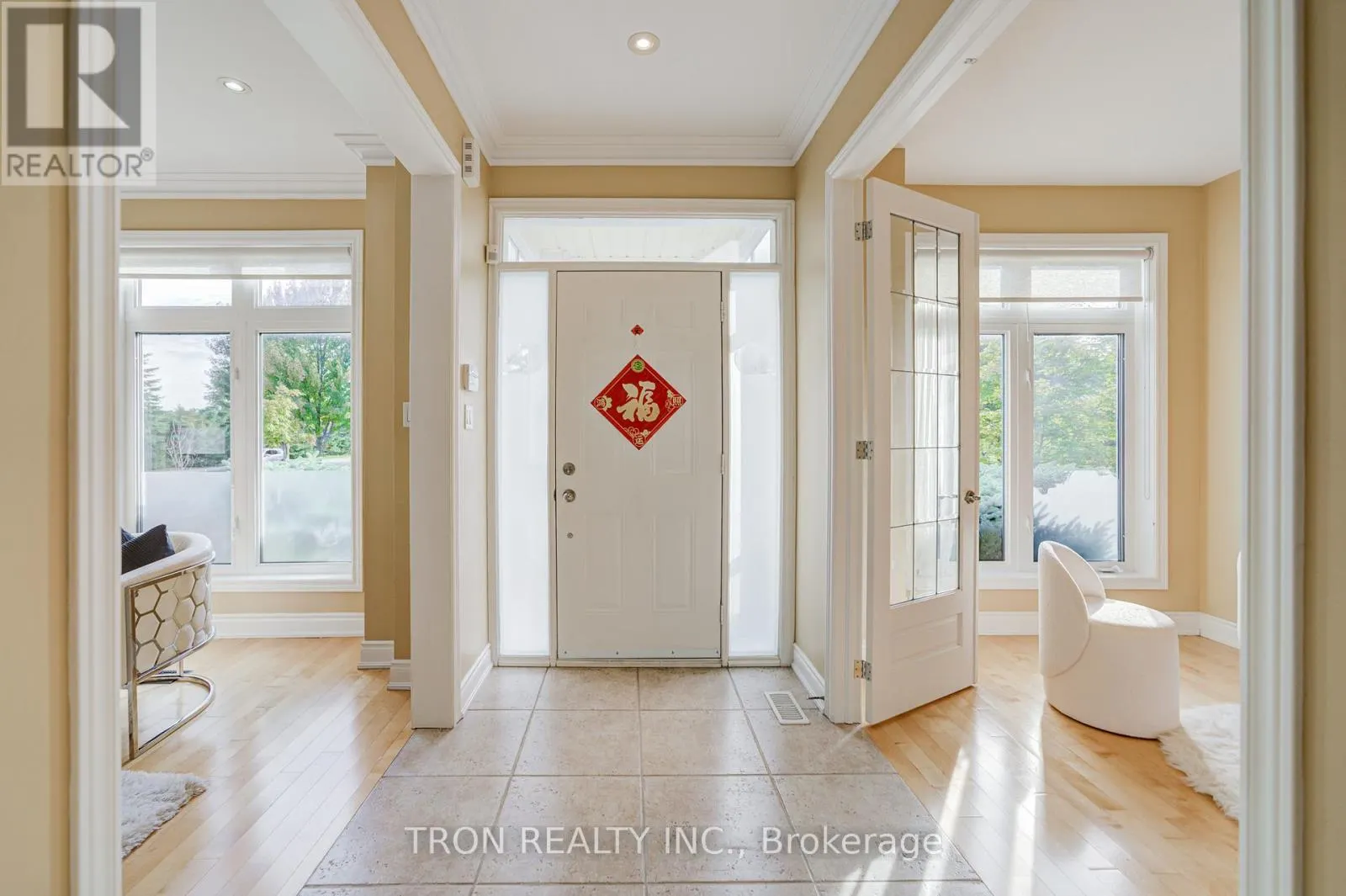 454 THE BRIDLE WALK
