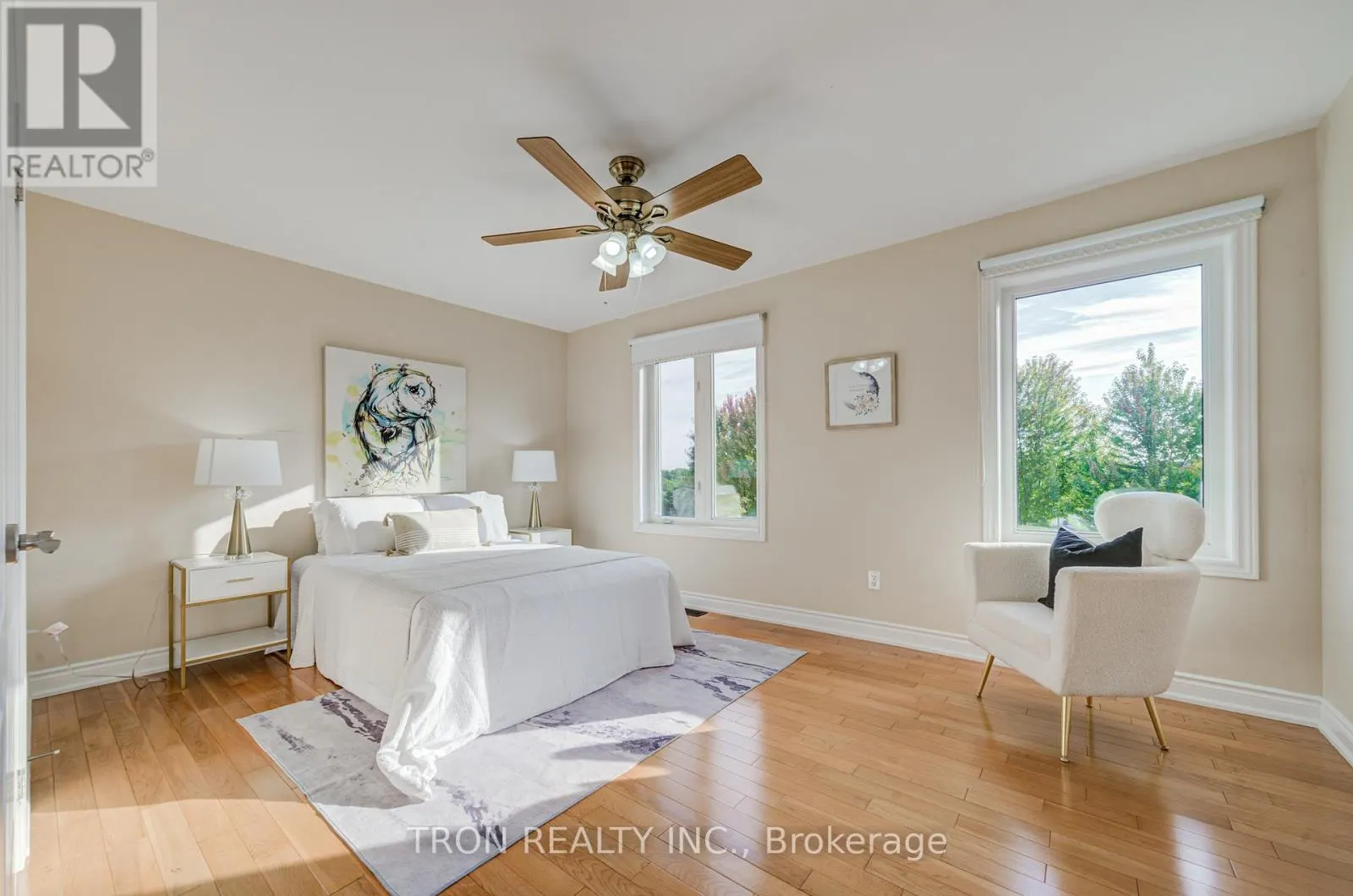454 THE BRIDLE WALK